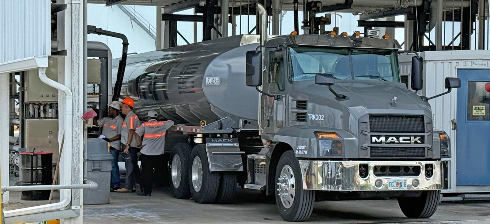 Volant truck loading at fuel terminal